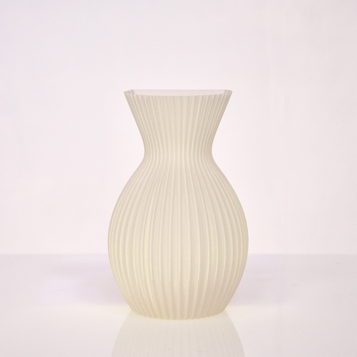 Lily 3D wandvaas 20x13x8cm Wit