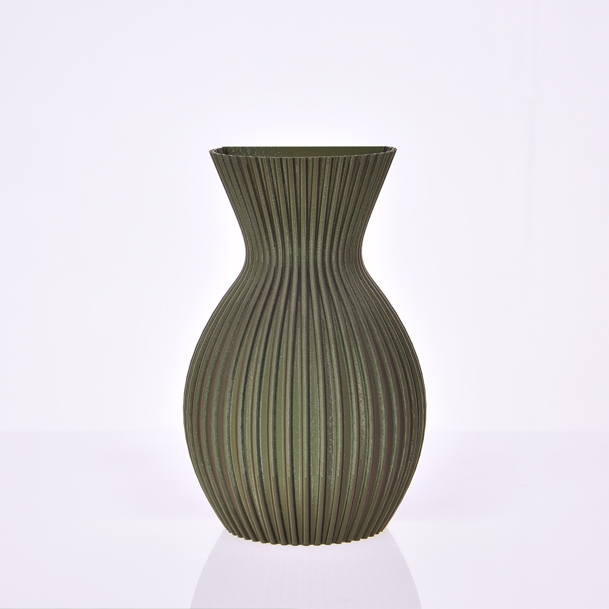 Lily 3D wandvaas 20x13x8cm Groen Metallic