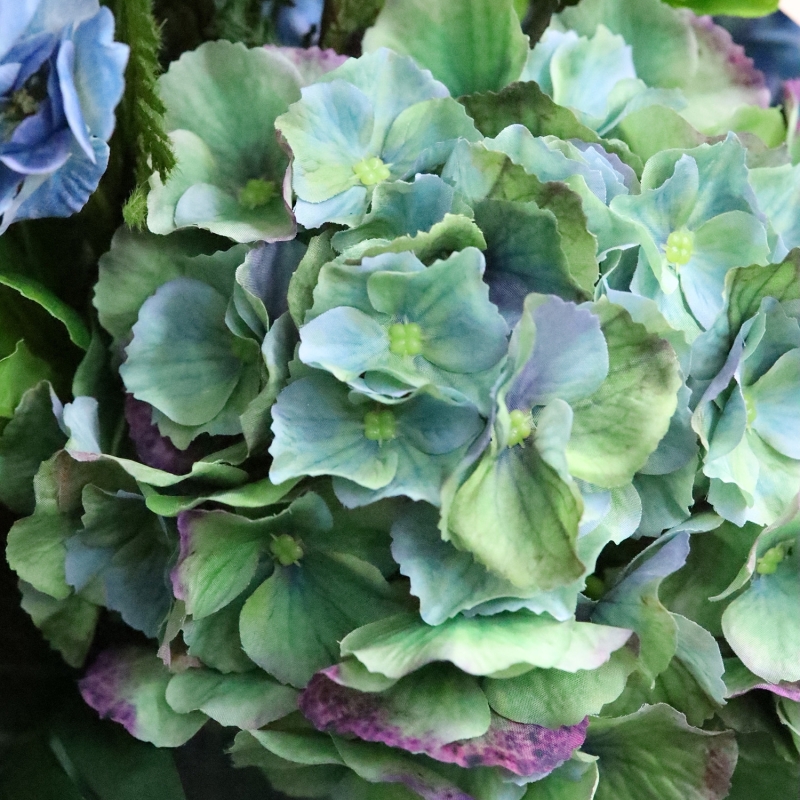 Bouquet artificiale legato a mano Yara Portland – Blu
